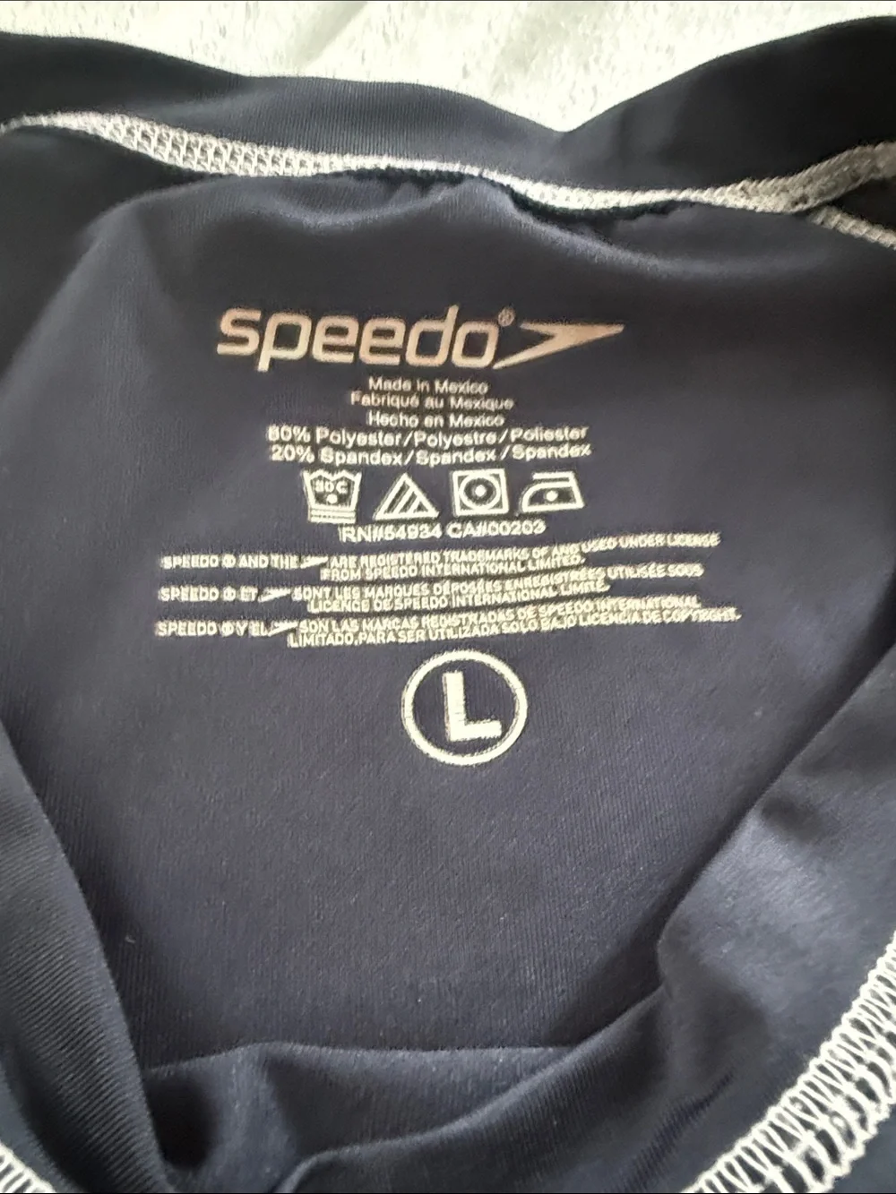 Speedo Men’s Black Short-Sleeve Rash Guard with Contrast Stitching